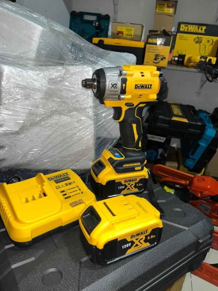 LLAVE DE IMPACTO DEWALT 128V